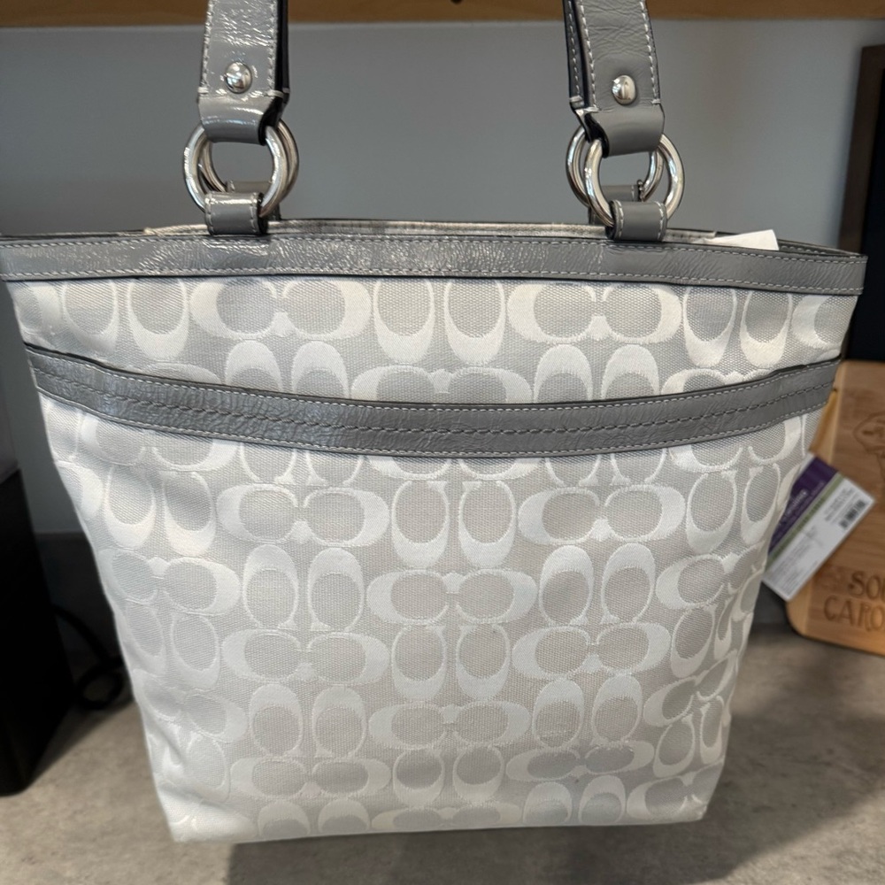 Coach Penelope Light Gray Signature Jacquard Tote and Wristlet! Matching Bundle! - Picture 5 of 10